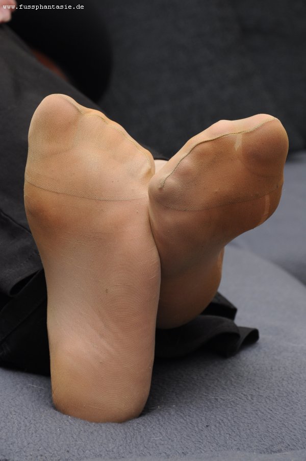 Stinky nylon feet
